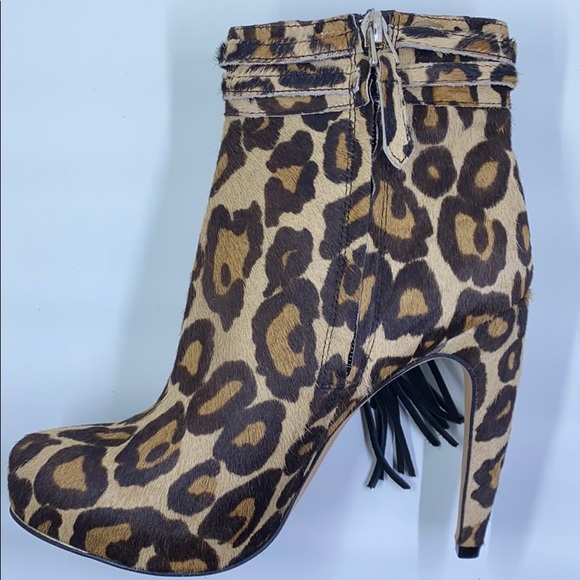 NWOT Sz. 6M Calf Hair Leopard Fringe Booties. - Picture 3 of 7